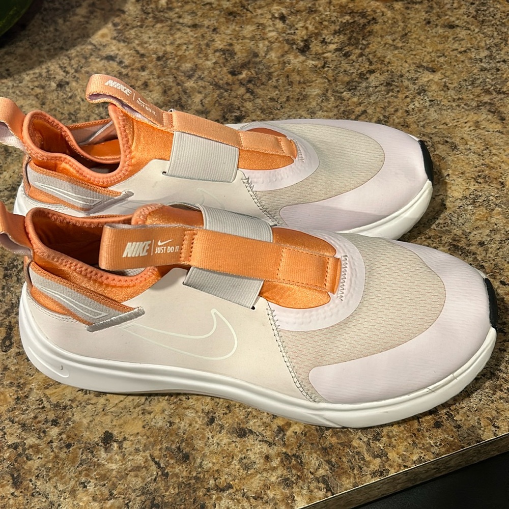 Nike slip on